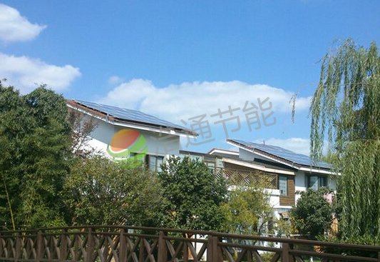 點擊查看“河源龍川縣江總別墅4KW屋頂太陽能光伏發電系統”大圖效果 河源龍川縣江總別墅4KW屋頂太陽能光伏發電系統