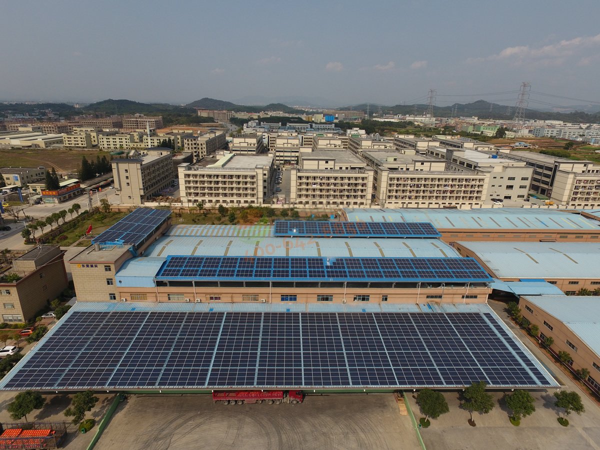 廣東施彩涂料有限公司606.96KW太陽能光伏發(fā)電宿舍樓頂安裝效果圖
